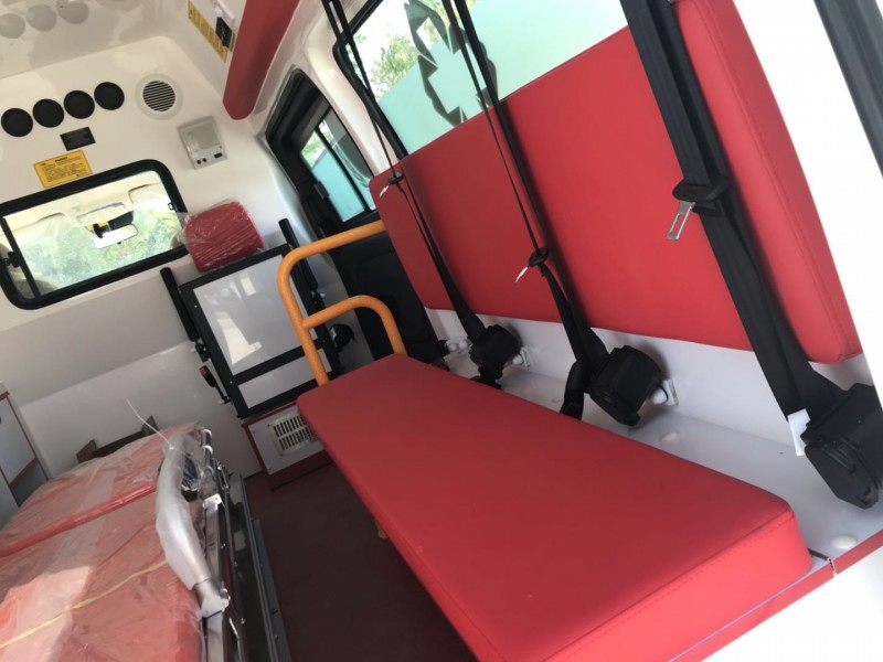 国六救护车 高端奔驰救护车改装方案15271321777